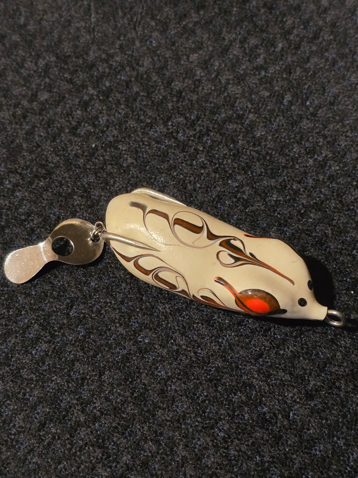 Straight-jacket Frog Single Blade